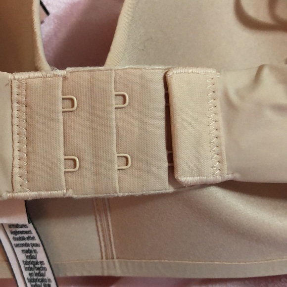 NWOT TEE SHIRT BRA BY VICTORIA’S SECRET - Picture 4 of 7